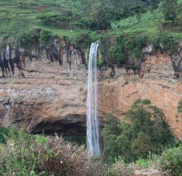  1 day Sipi falls Tour Uganda - Hiking Sipi waterfalls Safari
